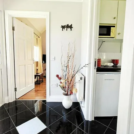 Ballyhade Apartment *